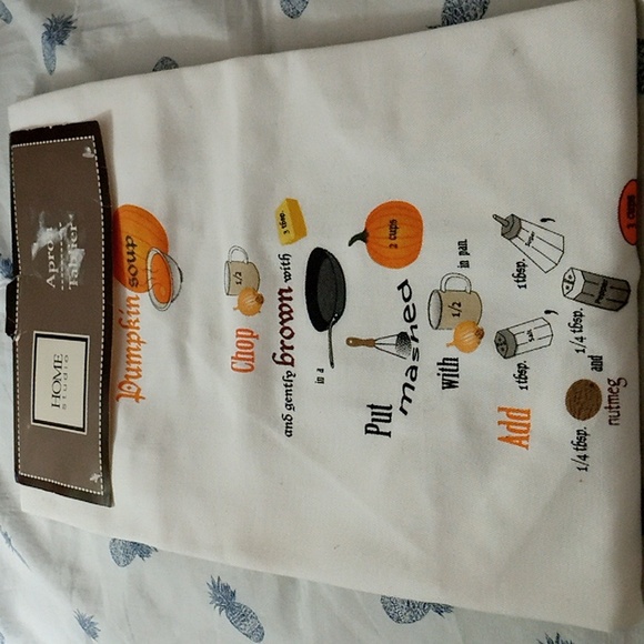 Home Studio Pumpkin Soup Recipe Apron - Picture 1 of 3